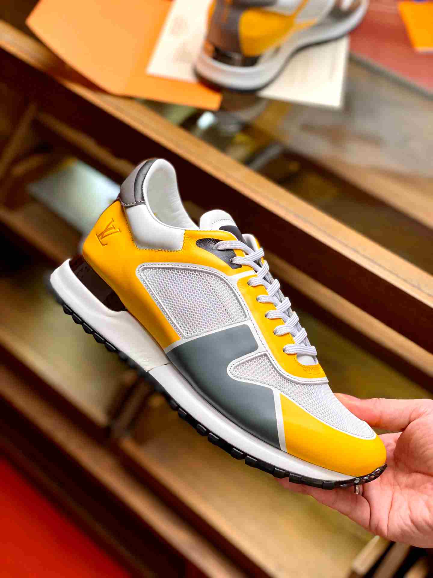 L0vis Vvtt0n Run Away Sneaker Yellow For Men