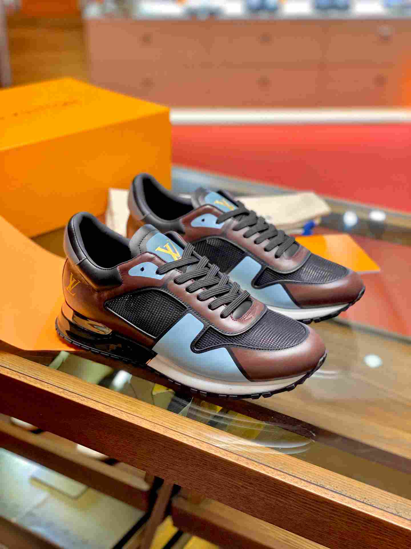 L0vis Vvtt0n Run Away Sneaker Black For Men