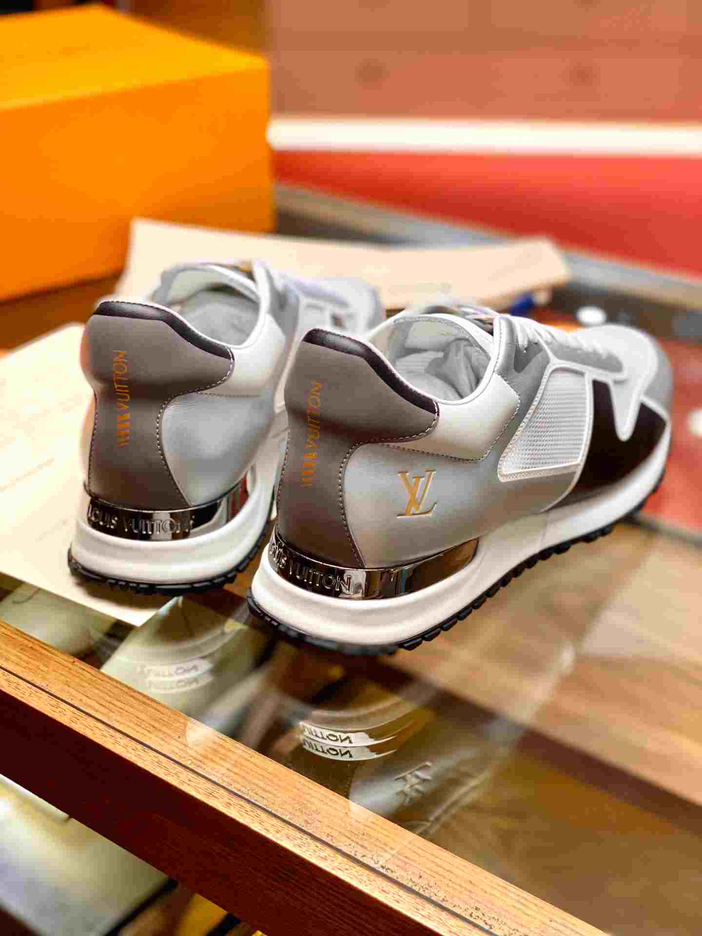 L0vis Vvtt0n Run Away Sneaker Silver For Men