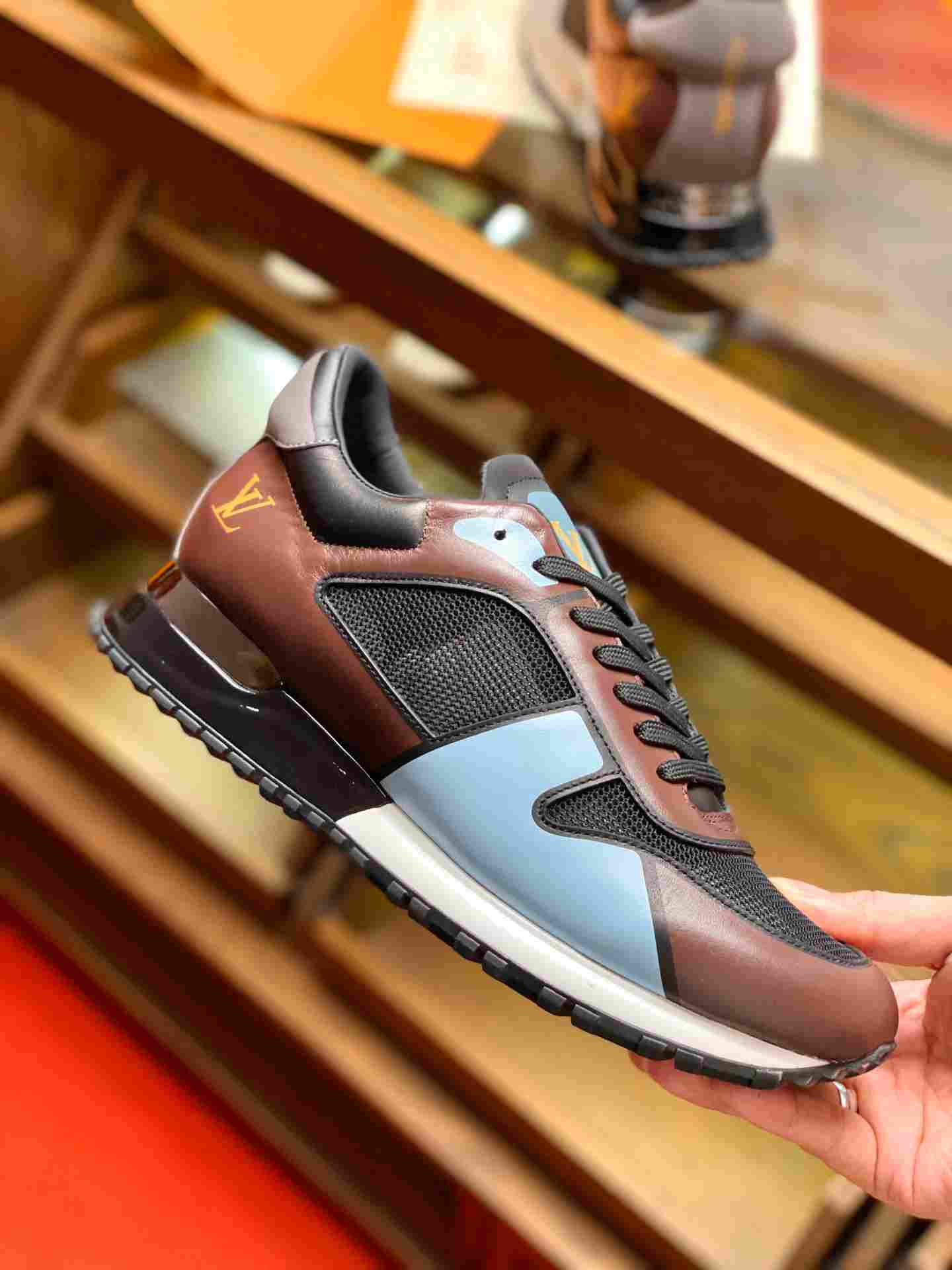 L0vis Vvtt0n Run Away Sneaker Black For Men