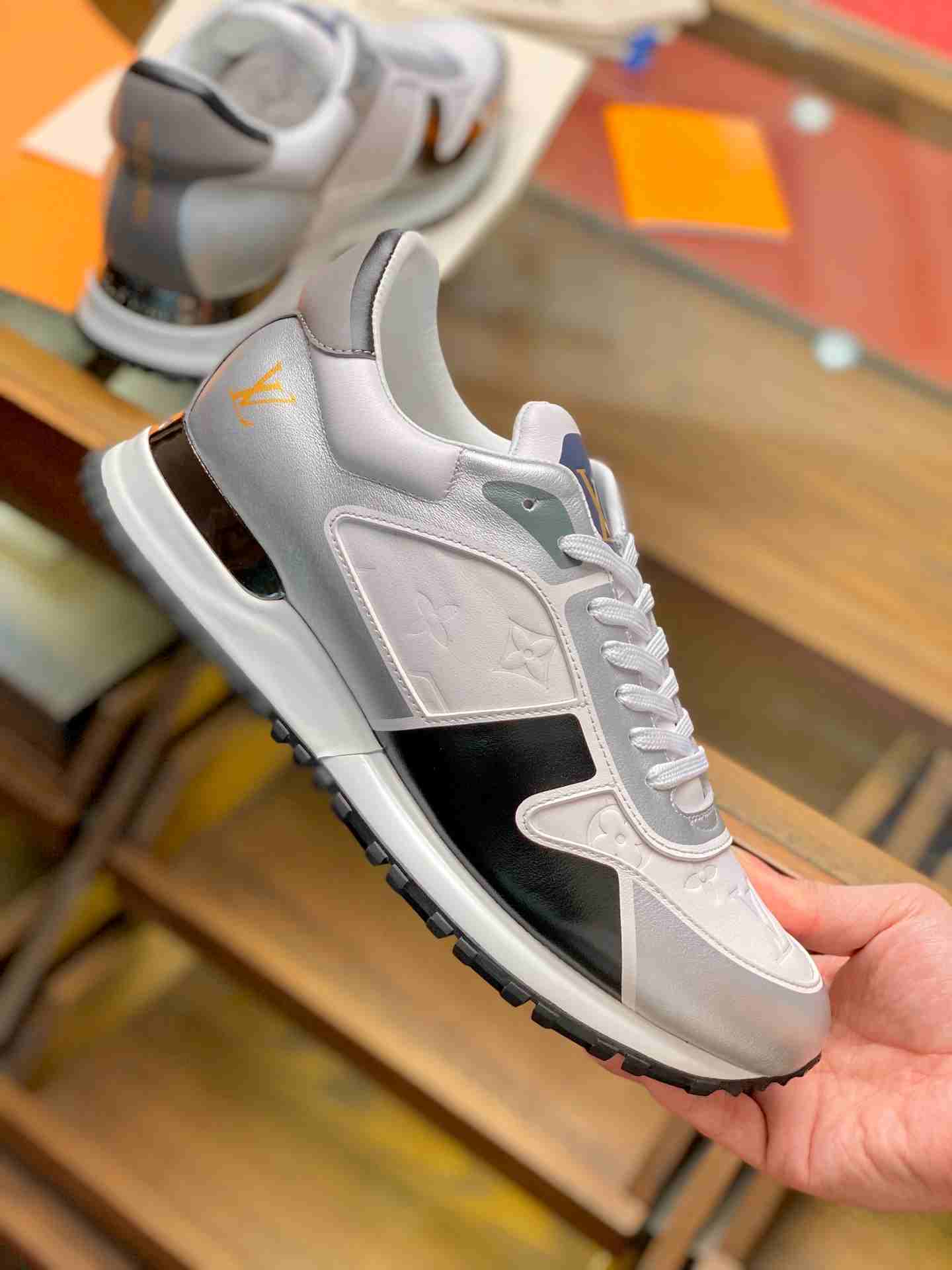 L0vis Vvtt0n Run Away Sneaker Grey For Men