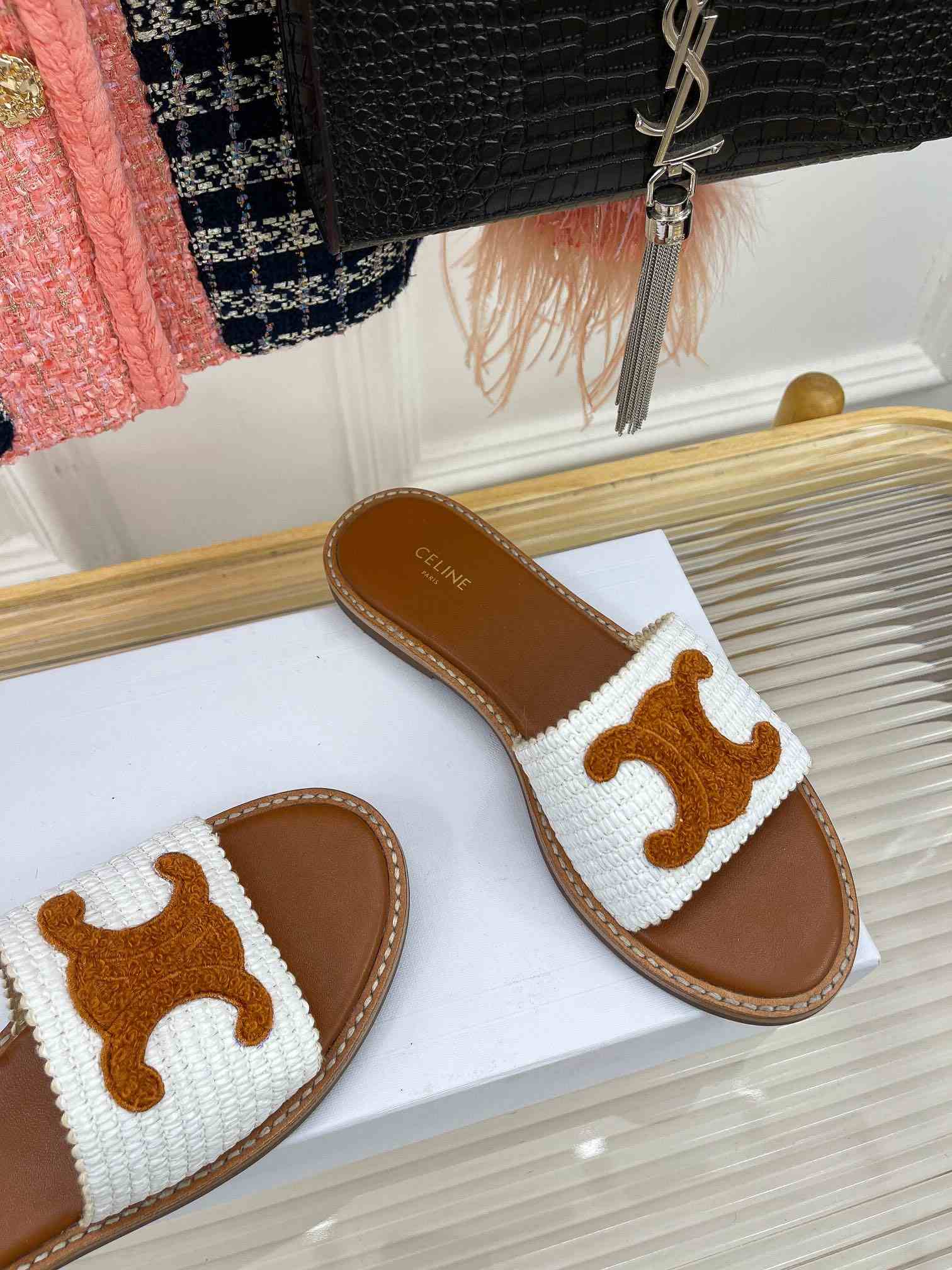 Ce1i*e Lympia Flat In Raffia White For Women