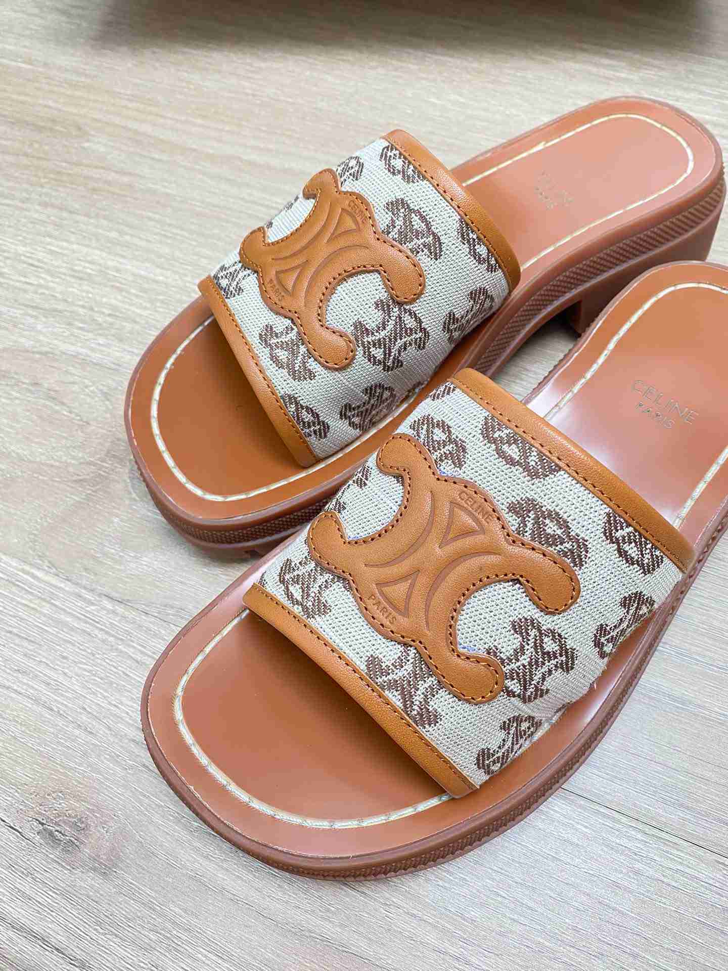 Ce1i*e Triomphe Slide In Triomphe Stamped Canvas Brown For Women