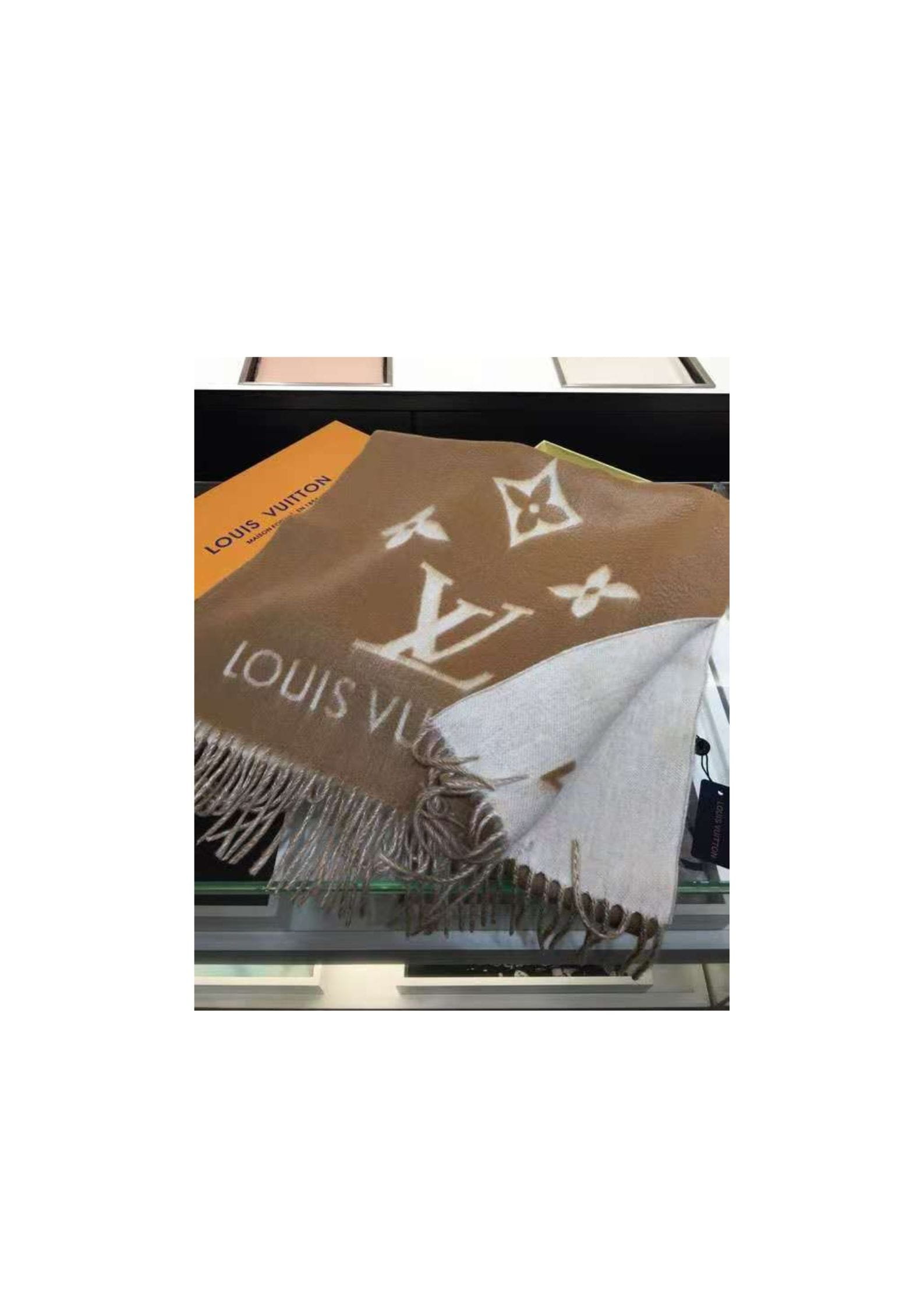 Reykjavik Scarf Brown For Women M76067