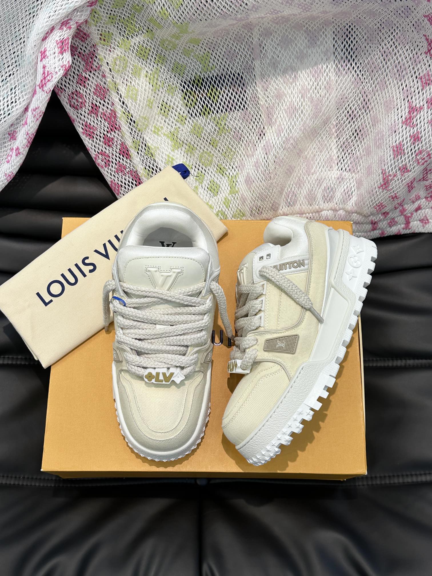 L0vis Vvtt0n Trainer Maxi Sneaker LV Beige For Women