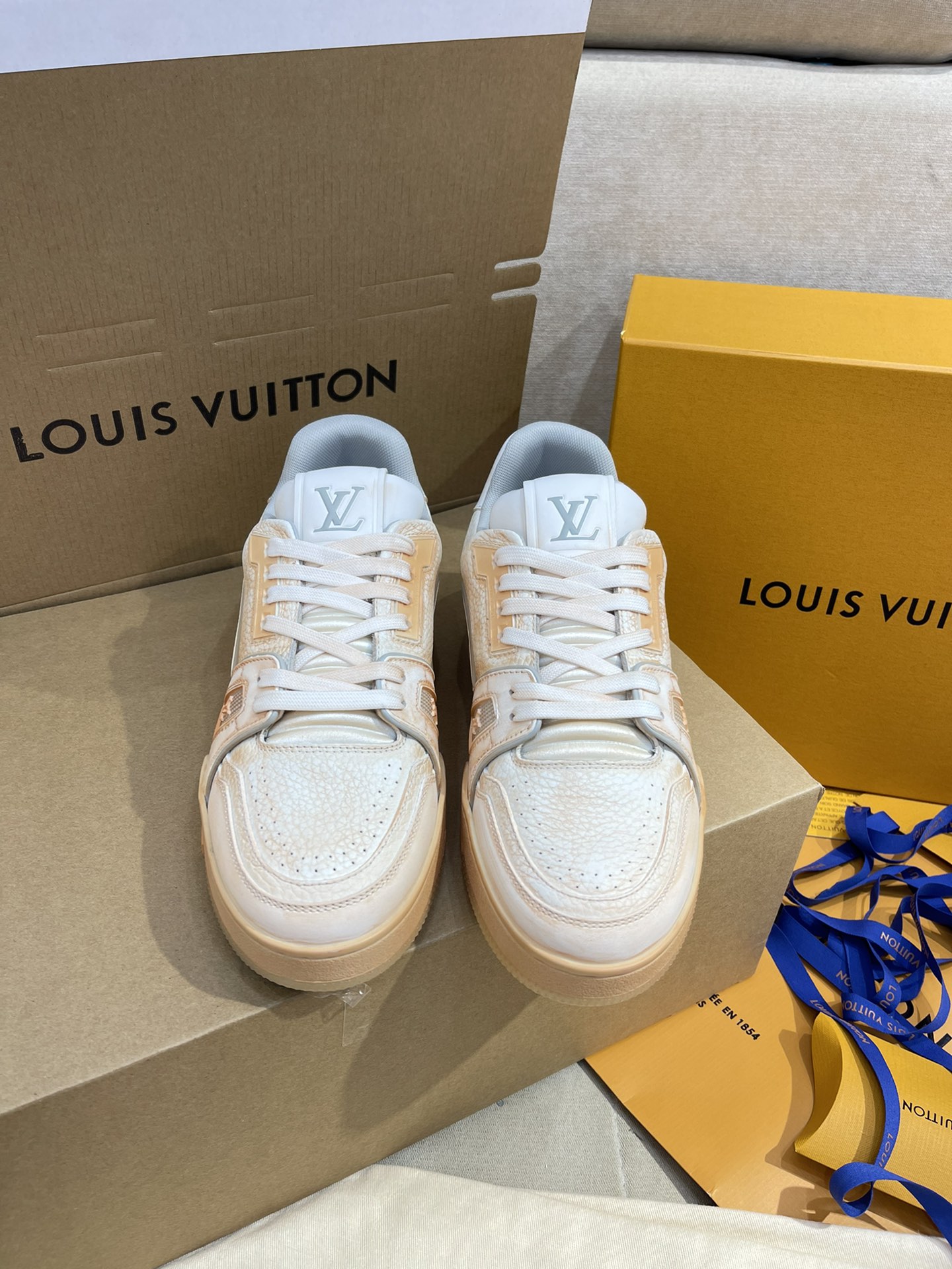 L0vis Vvtt0n Trainer Sneaker LV Beige For Women