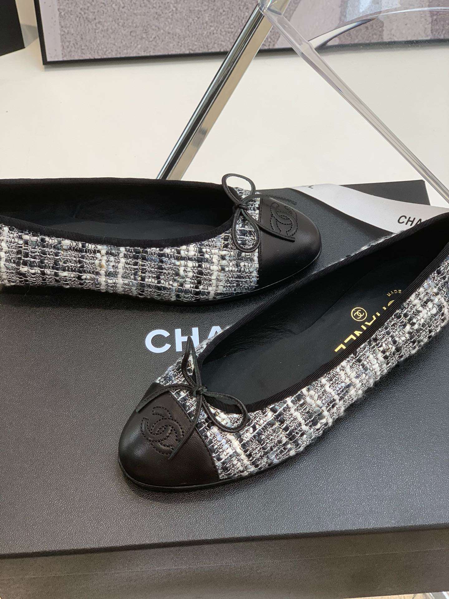 Ch**el Ballet Flats White For Women