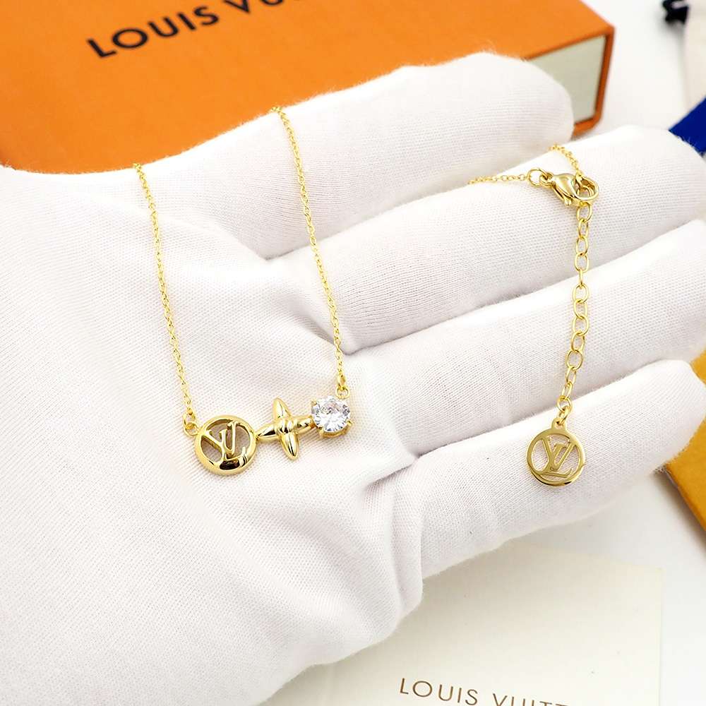 L0vis Vvtt0n LV Circle Logo Necklace Gold For Women