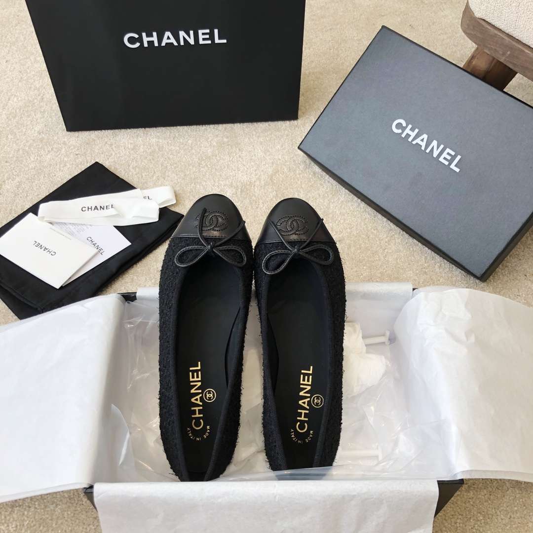 Ch**el Ballet Flats Black For Women