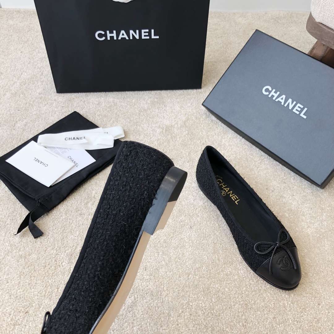 Ch**el Ballet Flats Black For Women