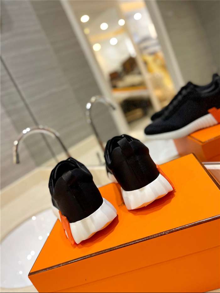 H**me5 Bouncing Sneaker Black For Women