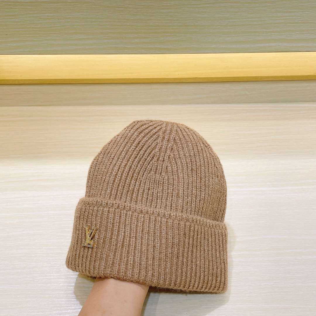 L0vis Vvtt0n Ahead Beanie Brown For Women