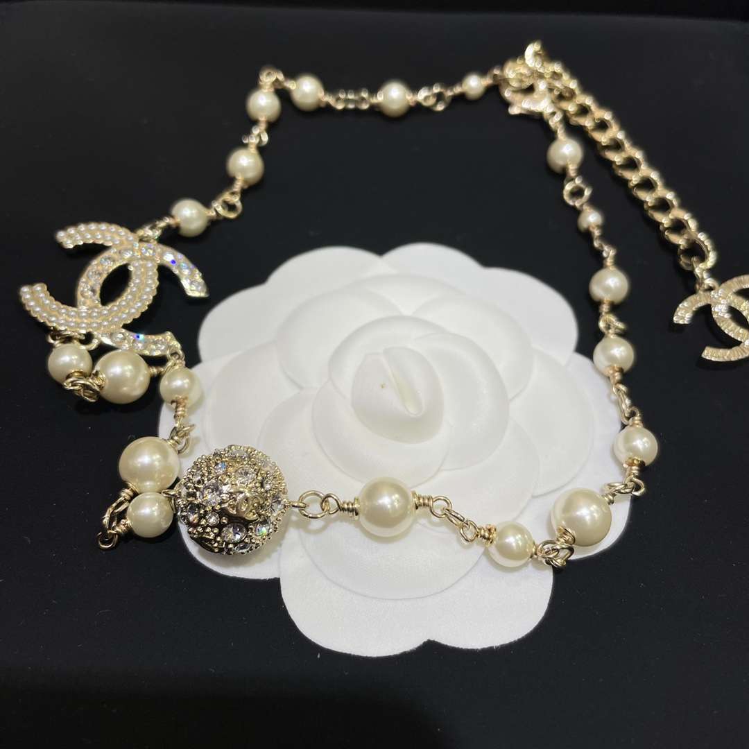 Ch**el Round Crystal Pearl Necklace Gold For Women