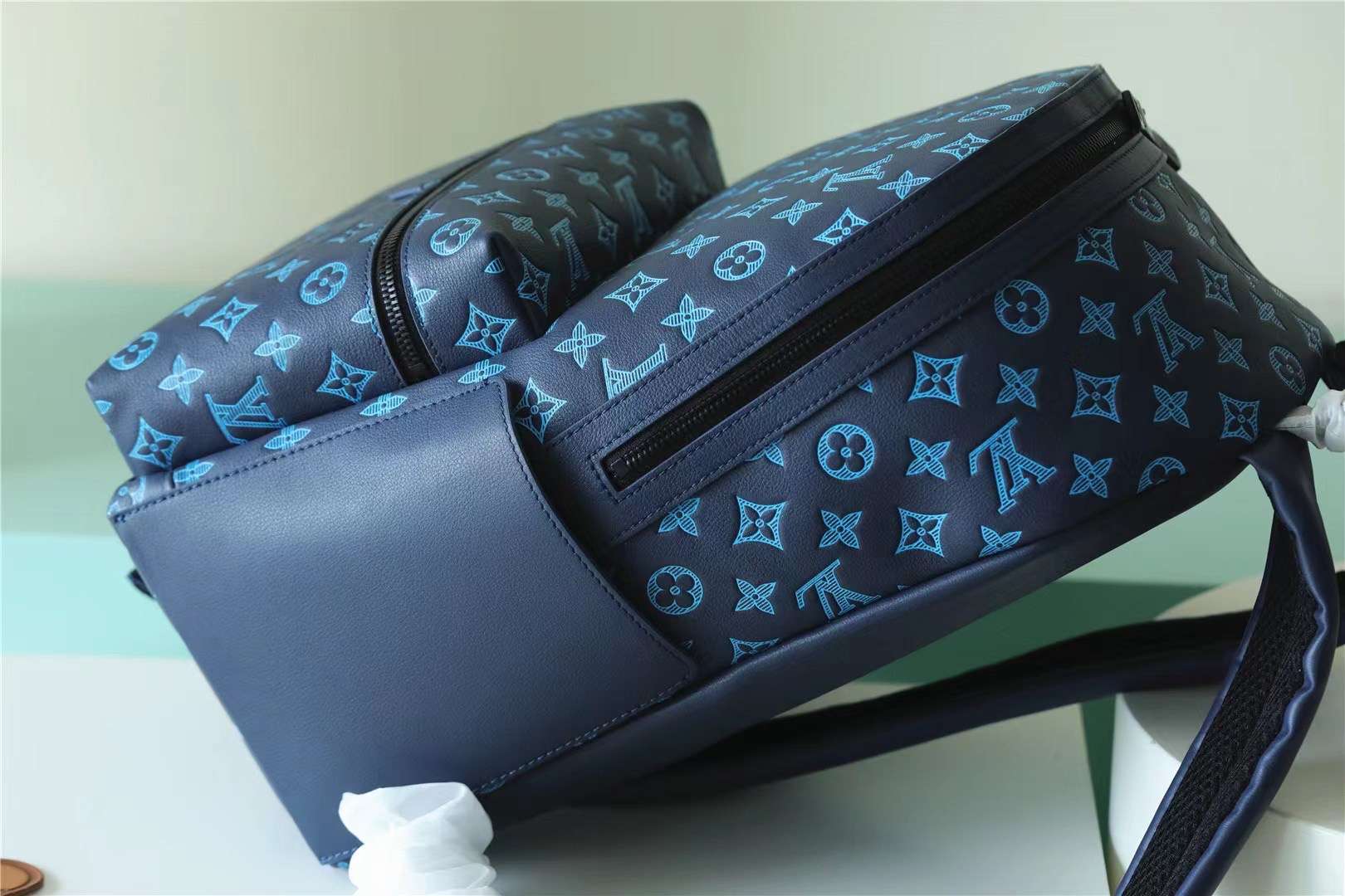 L0vis Vvtt0n Discovery Backpack Dark Blue For Men 11.4in/29cm