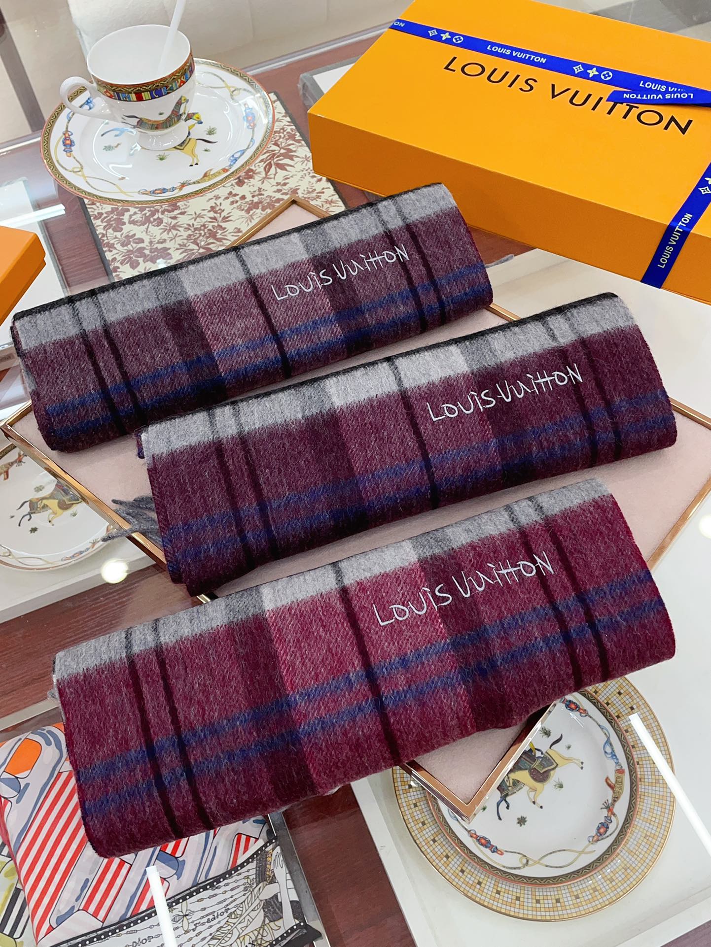 L0vis Vvtt0n Scarf Multicolor For Women