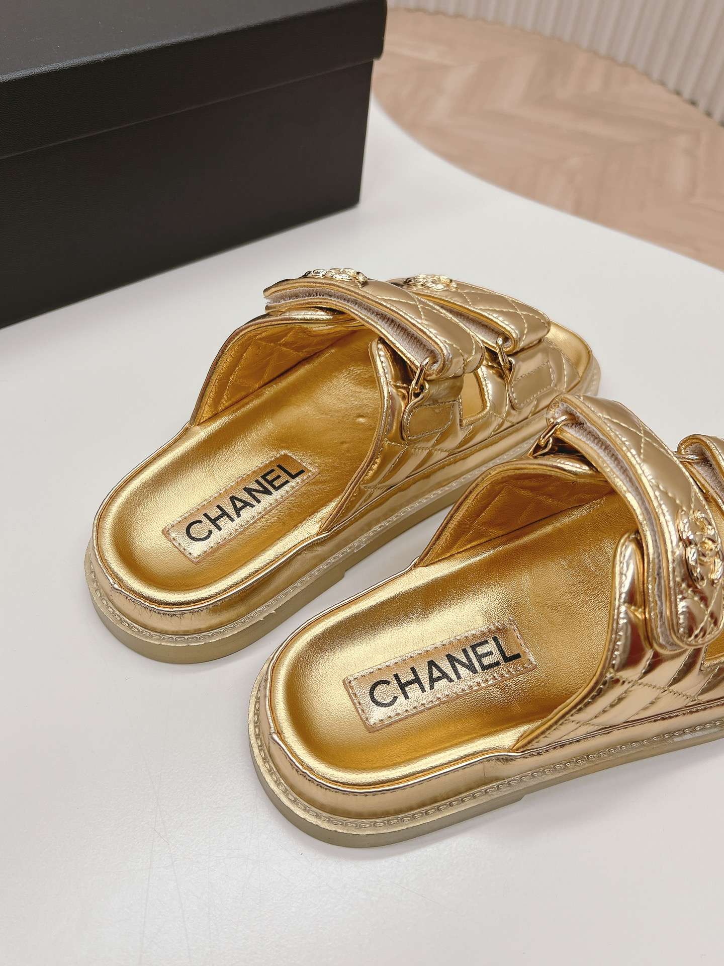 Ch**el Sandals With Ch**el Logo Gold For Women