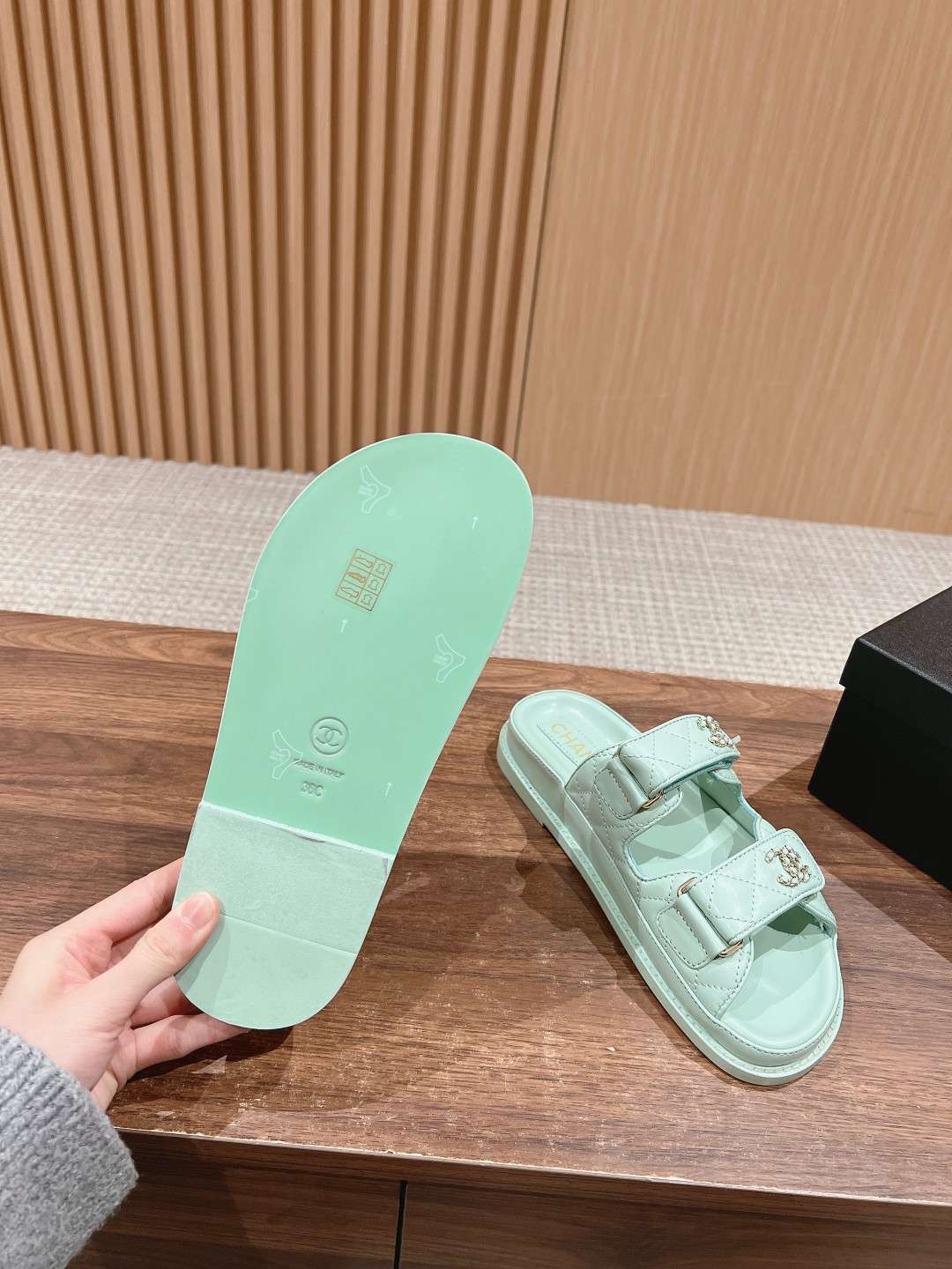 Ch**el Sandals With Ch**el Logo Jade Green For Women