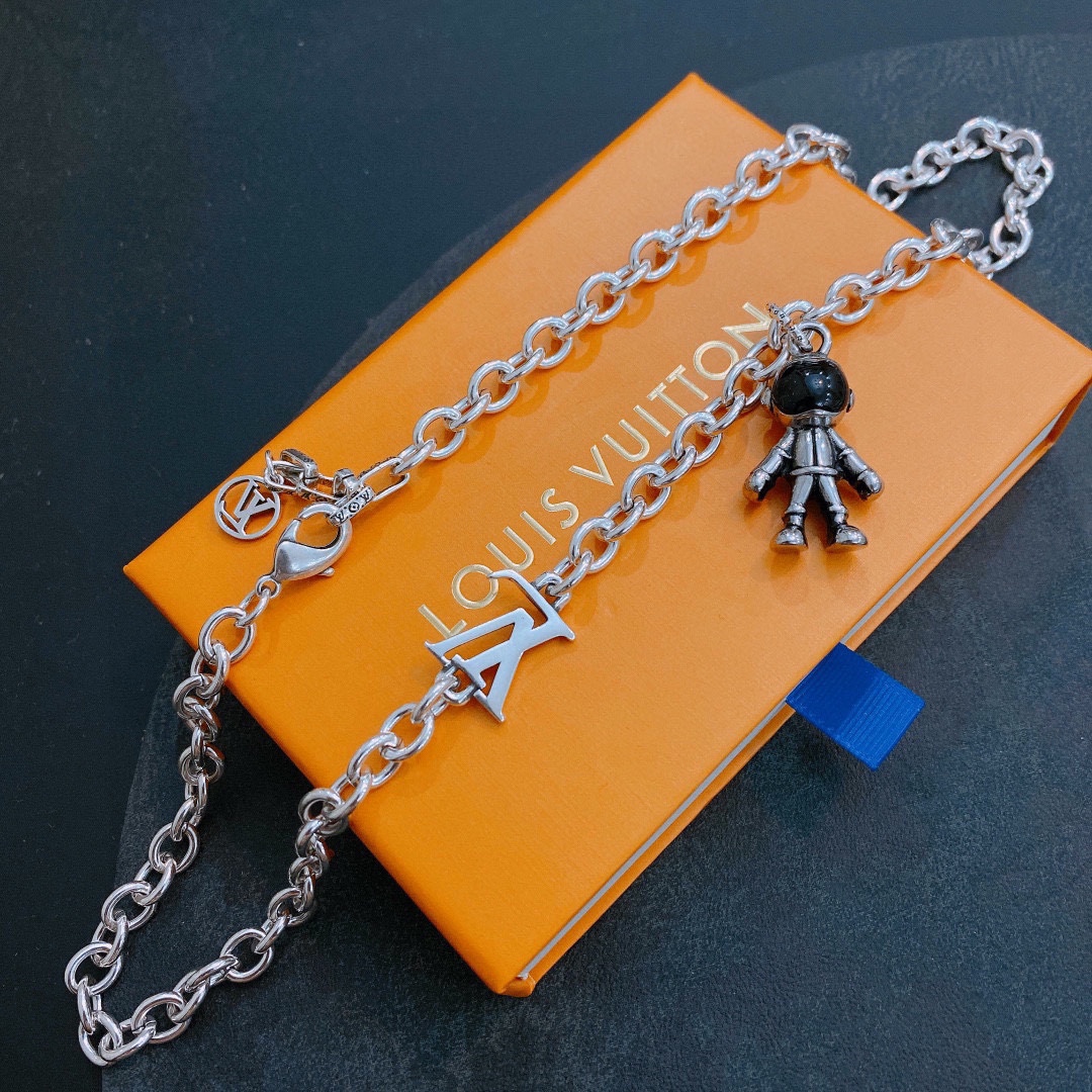 L0vis Vvtt0n Astronaut Necklace Silver For Women