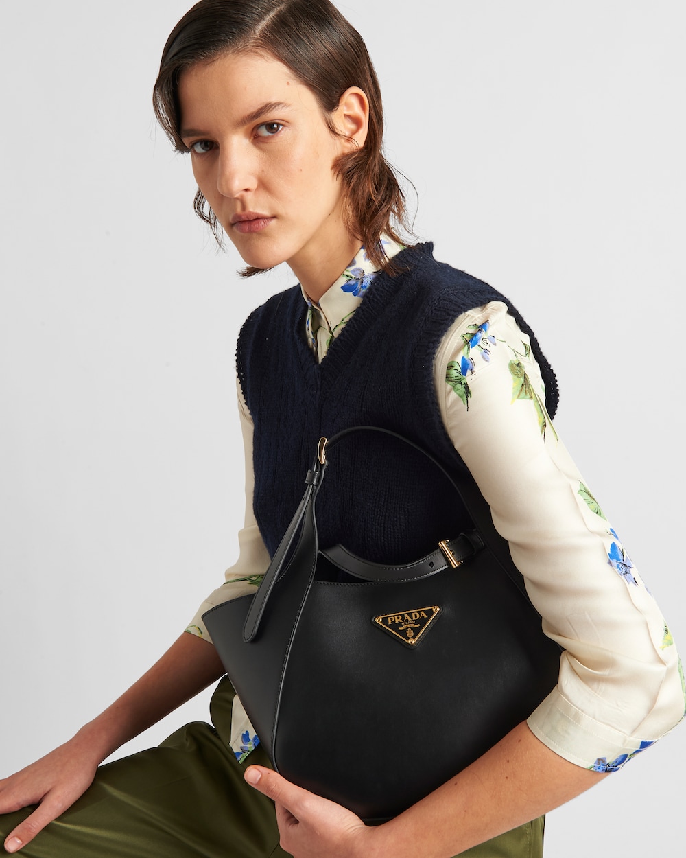 Pra*a Medium Tote Bag Black For Women 11 Inches/ 28 Cm 1BG483_2AIX_F0002_V_OOO