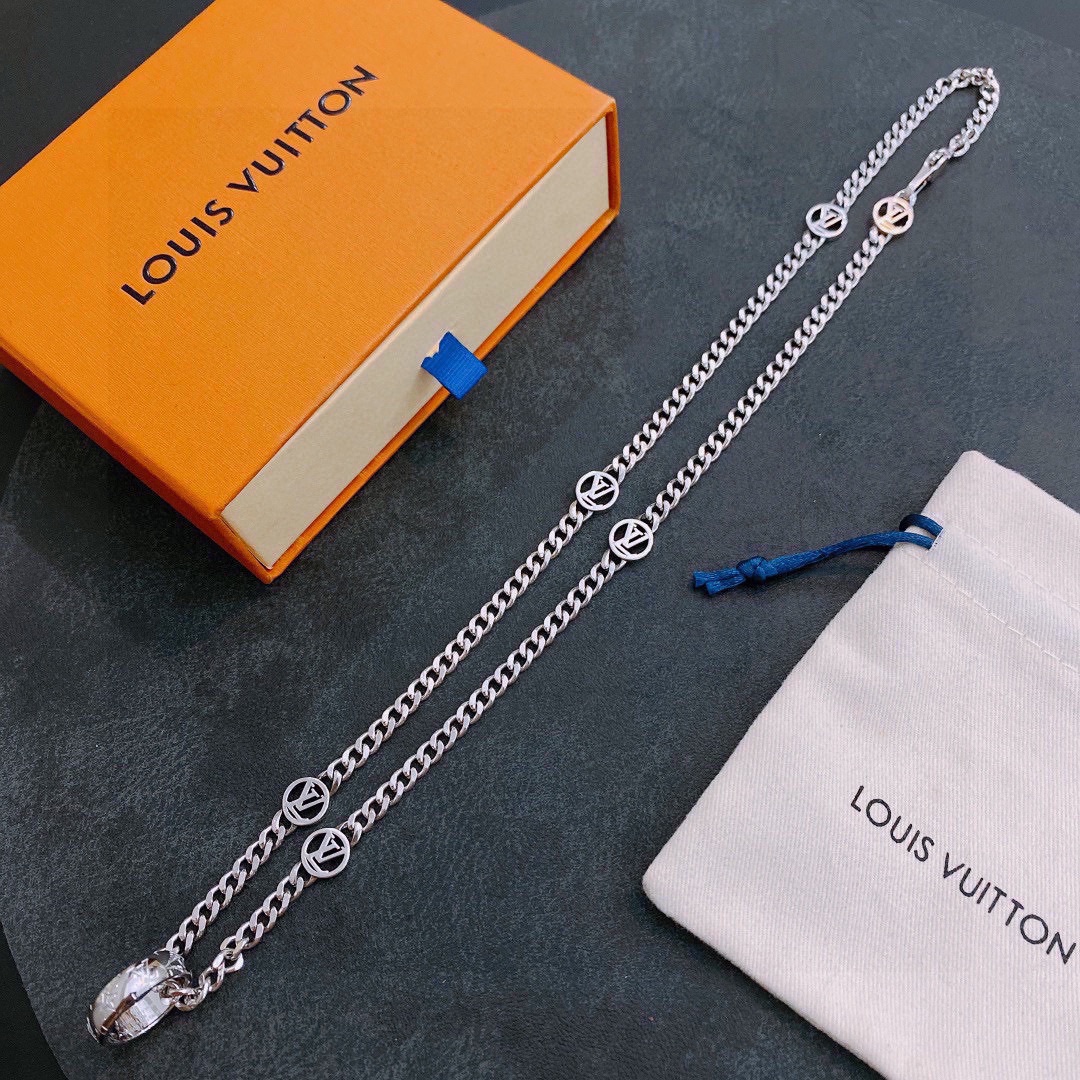 L0vis Vvtt0n Necklace Silver For Women
