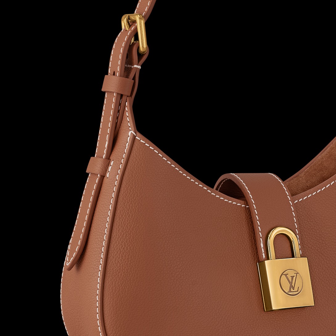 L0vis Vvtt0n Low Key Shoulder Bag Brown For Women 10 Inches/ 26 Cm M24885