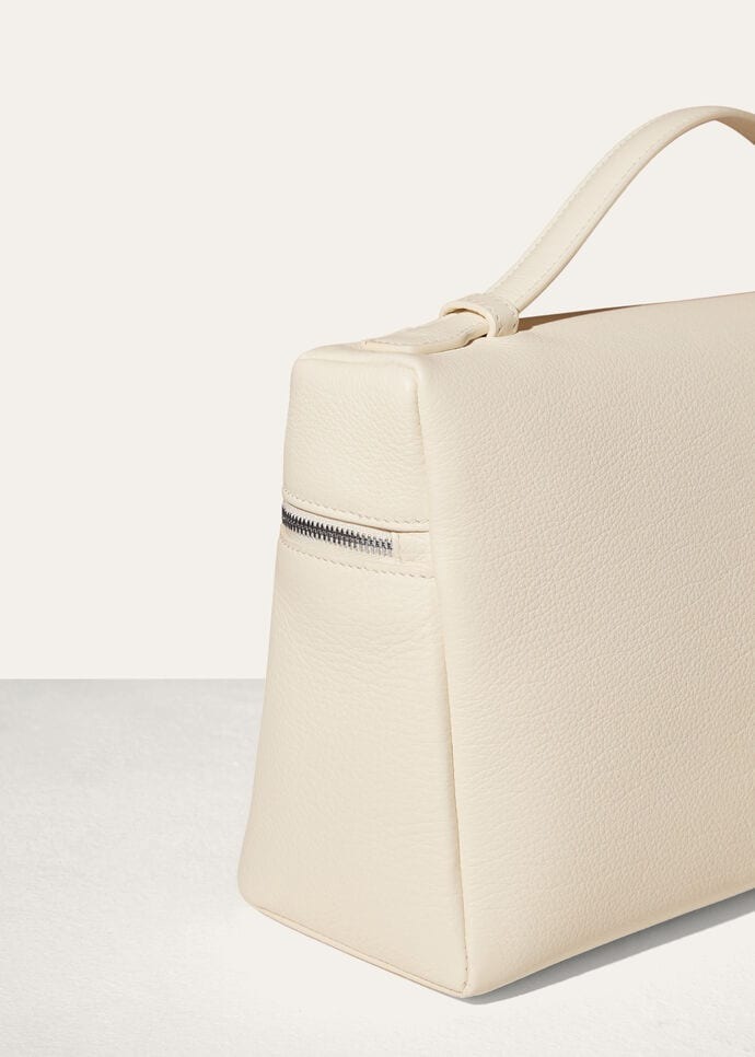 [True-to-ORIGINAL] L0r0 P1ana Extra Pocket L27 Bag Whisper White For Women 10.6in/27cm FAN4043 1615