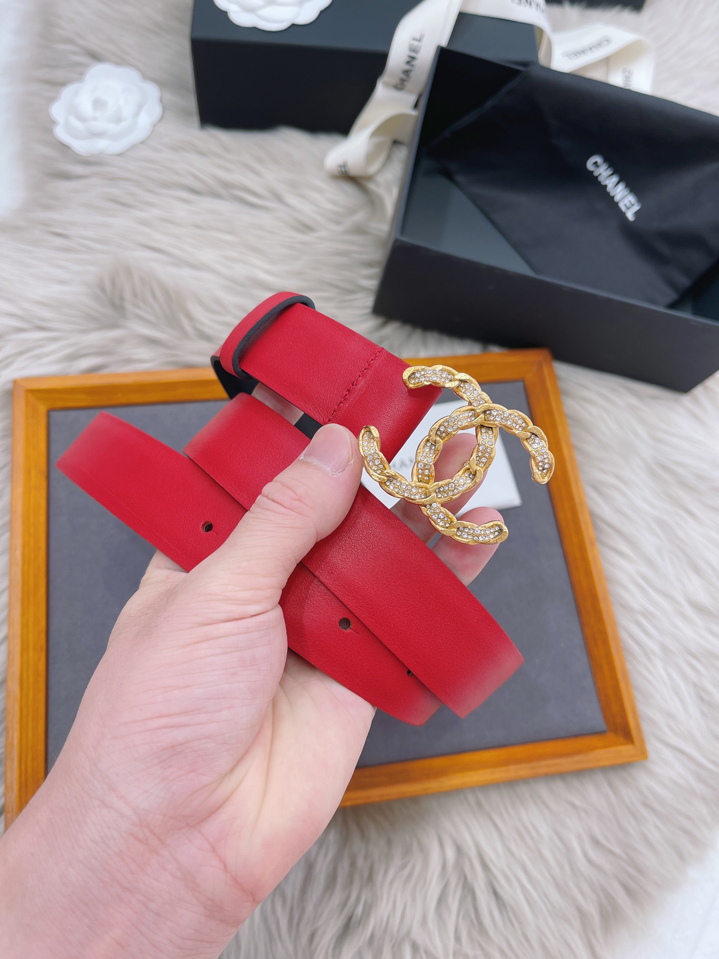 Ch**el Shiny Gold Tone Chain Interlocking C Belt Red For Women