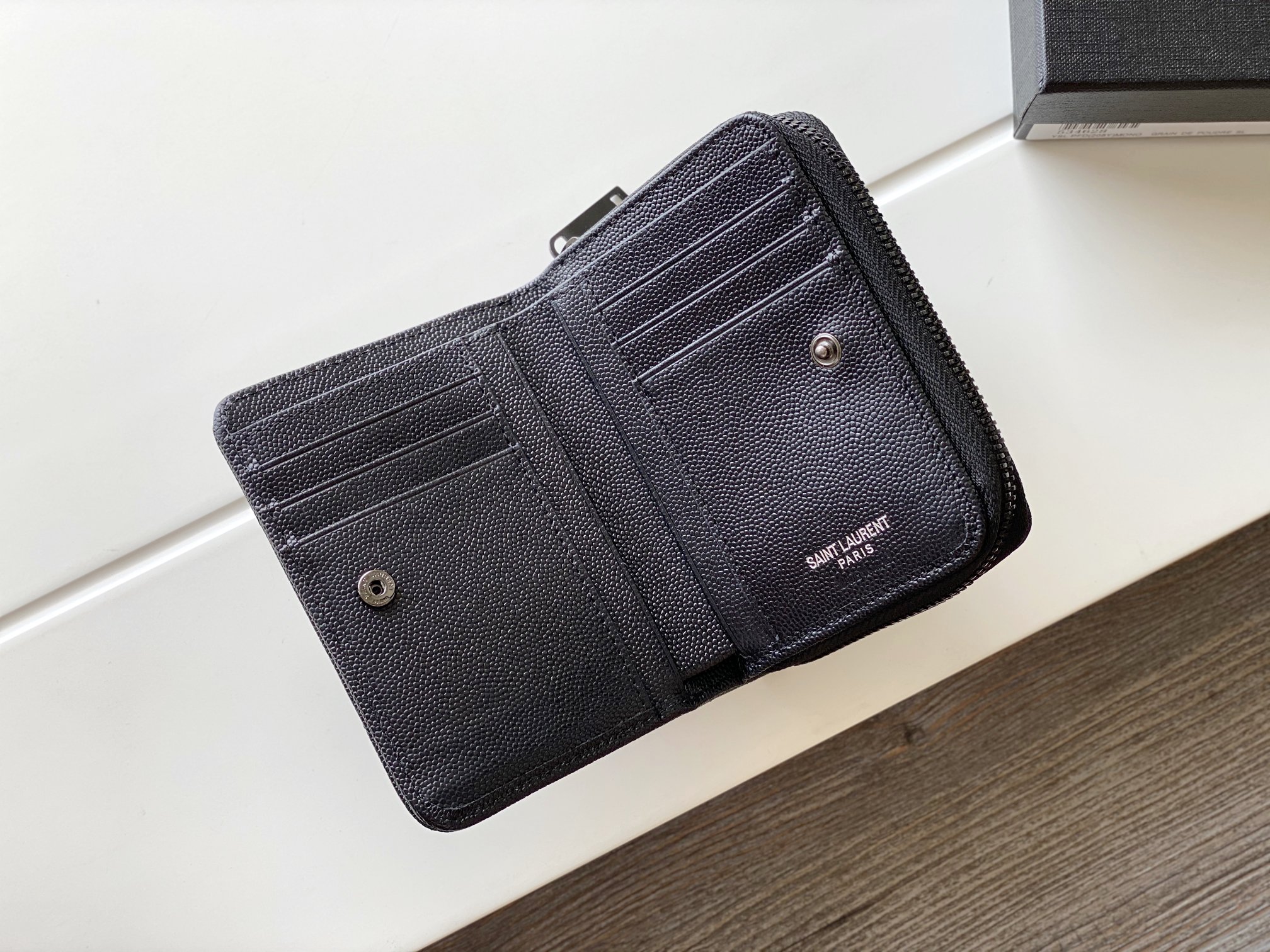 Sa1nt Lau*nt Cassandre Matelaseé Compact Zip Around Wallet Black For Women 4.7in/12cm 668288BOW081000 Y51