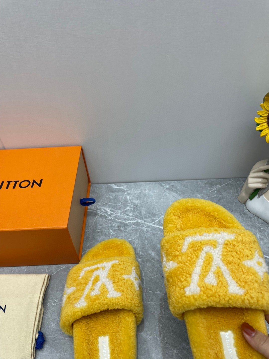 L0vis Vvtt0n Paseo Flat Comfort Mule Yellow For Women