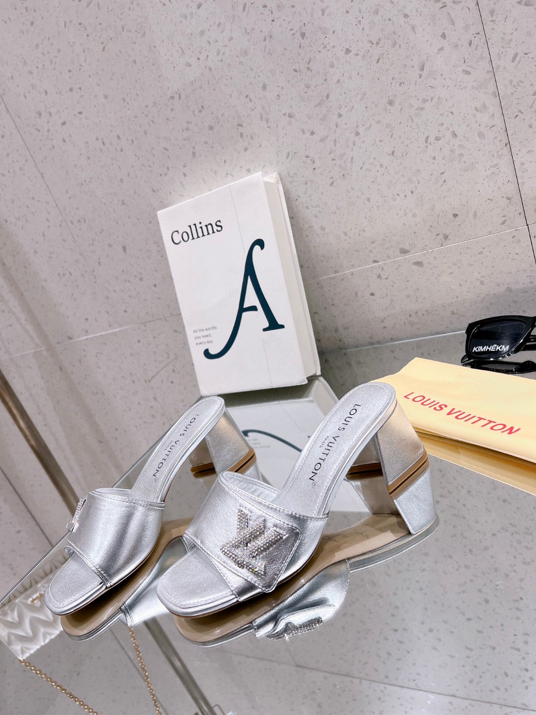 L0vis Vvtt0n Shake Mule Silver For Women 1AB2P1