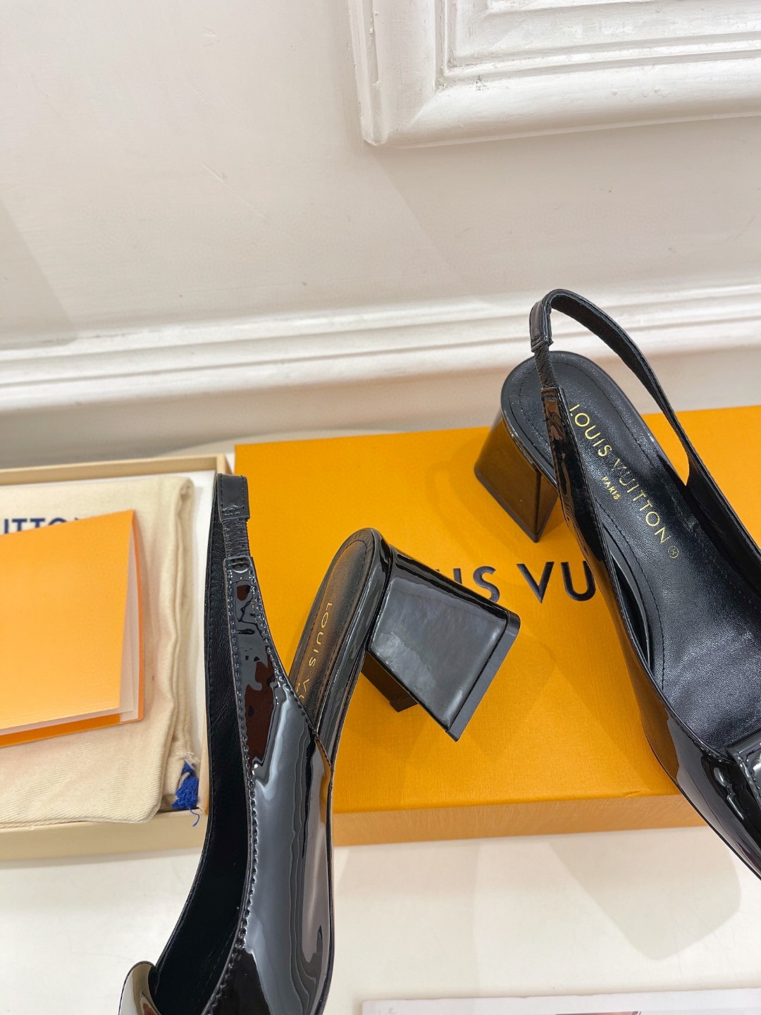 L0vis Vvtt0n Shake Slingback Pump Black For Women 1AB0TR