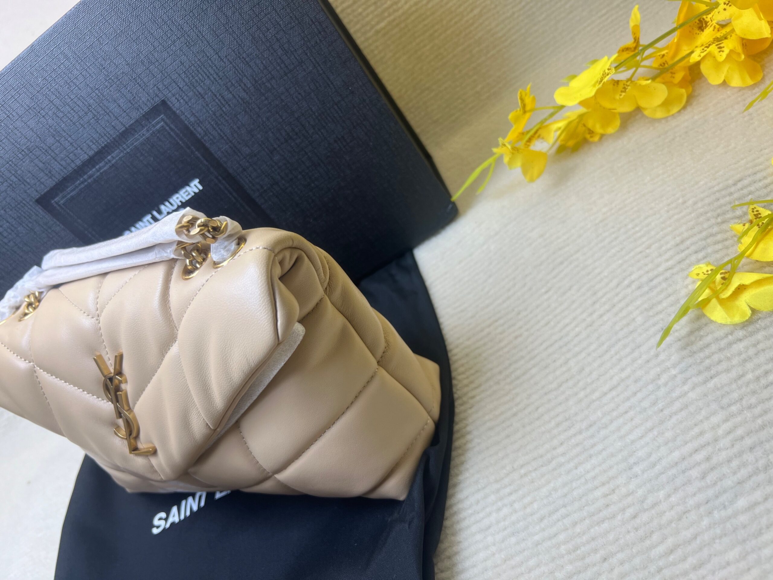 [True-to-ORIGINAL] Sa1nt Lau*nt Toy Puffer Dark Beige For Women 23cm/9cm – 7593371EL072721