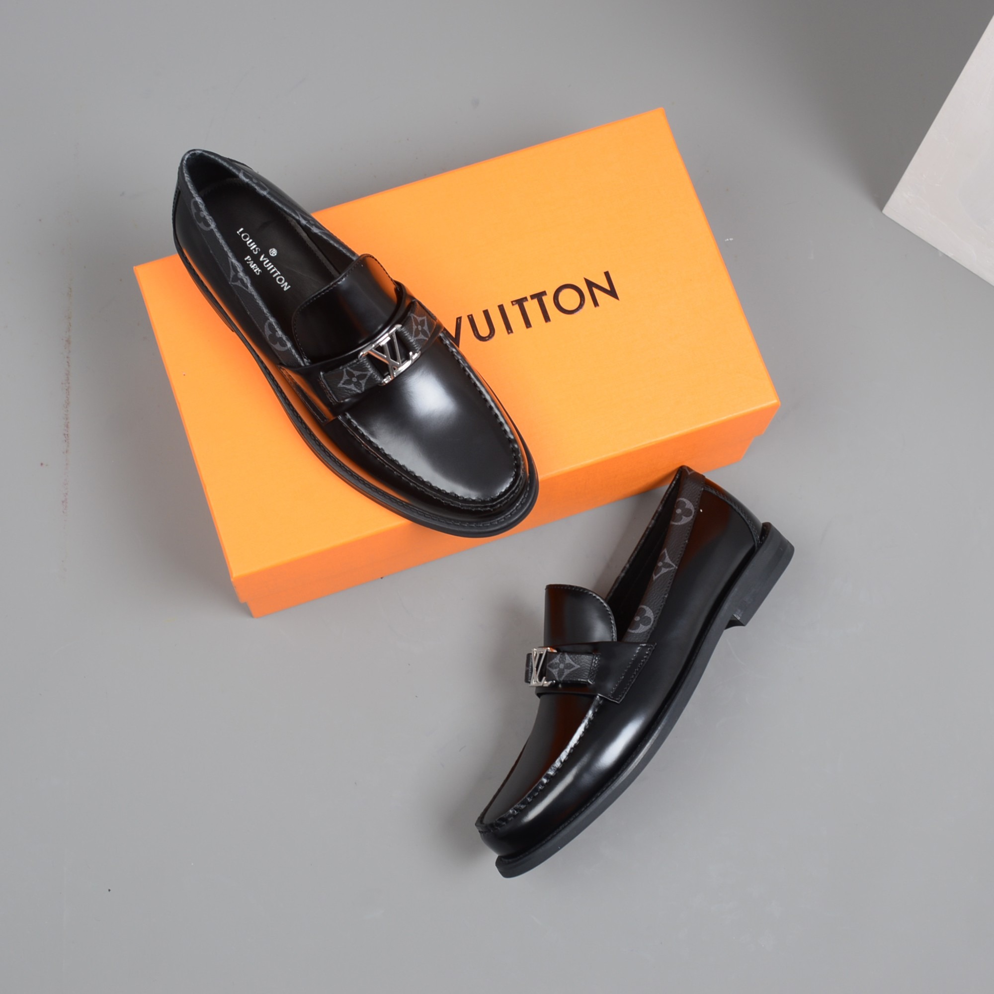 L0vis Vvtt0n Monte Carlo Mocassin Monogram Canvas Black For Men LV