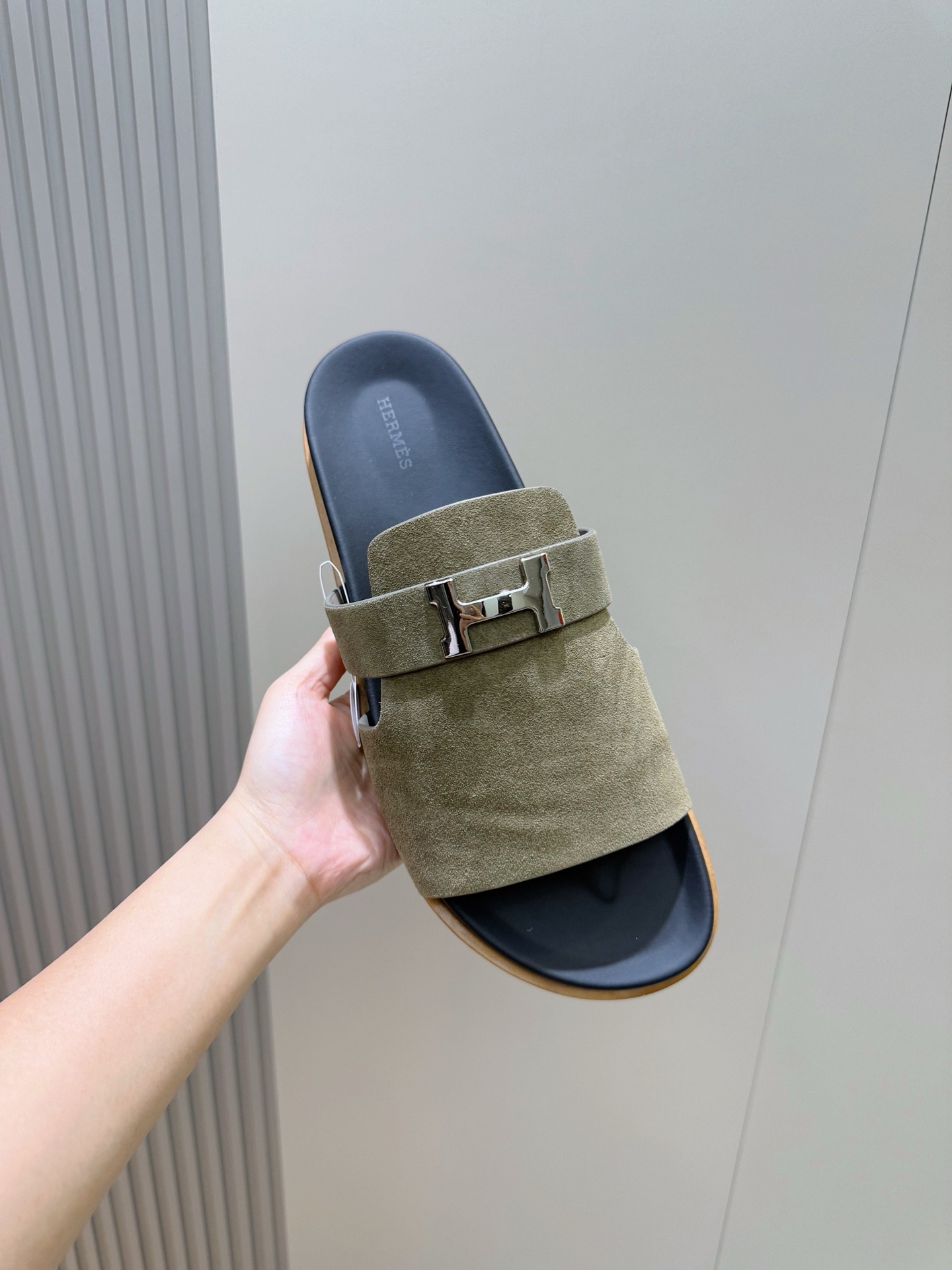 H**me5 Jaures Sandal Etoupe For Men – H242944ZHX3400