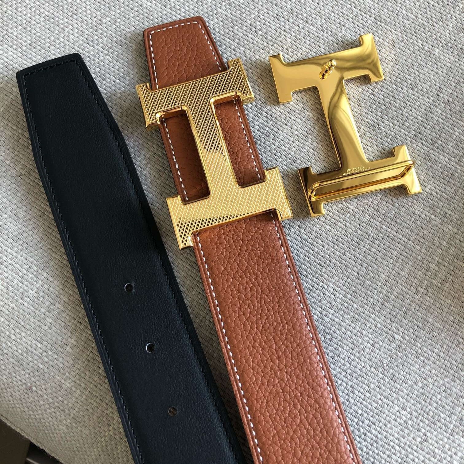 H**me5 H Guillochee Belt 32mm Buckle And Reversible Leather Strap Noir/Gold H064540CC06