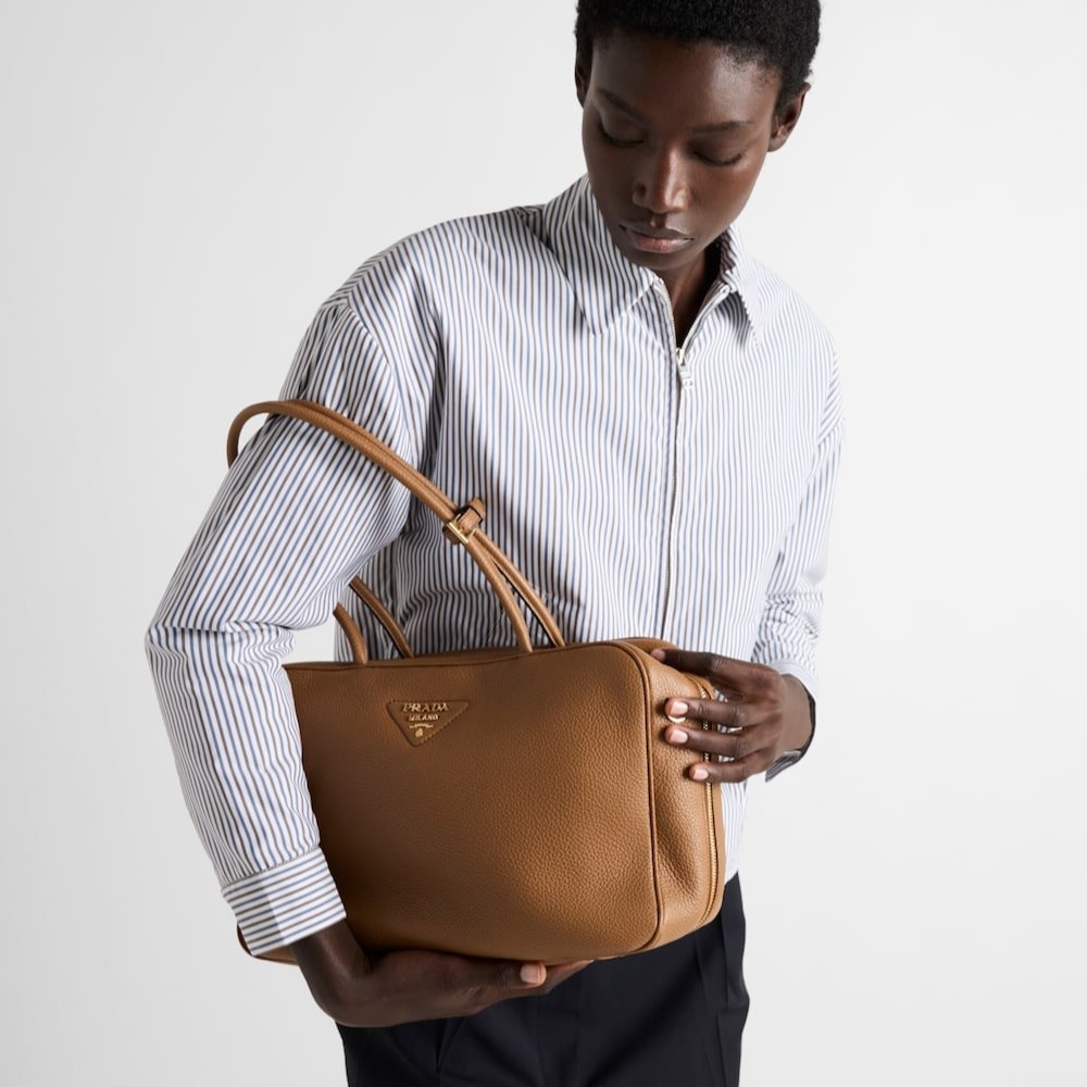 Pra*a Large Leather Top-Handle Bag Caramel For Men 13.4in/34cm 1BB128_2DKV_F03V8_V_ONO