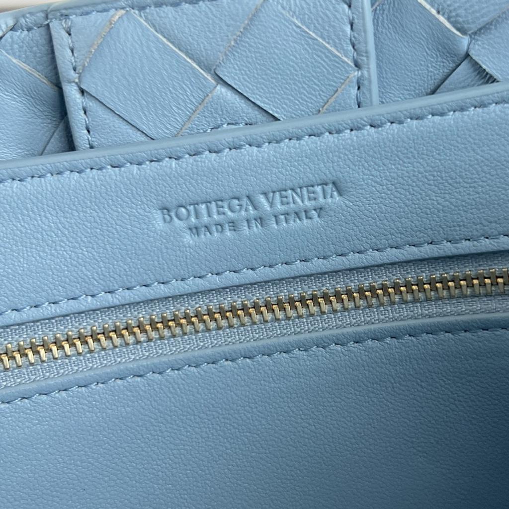 [True-to-ORIGINAL] B0tt*ga Ven*ta Small Andiamo With Chain Bag Blue 25cm/9.8in – 786008VCPP11728