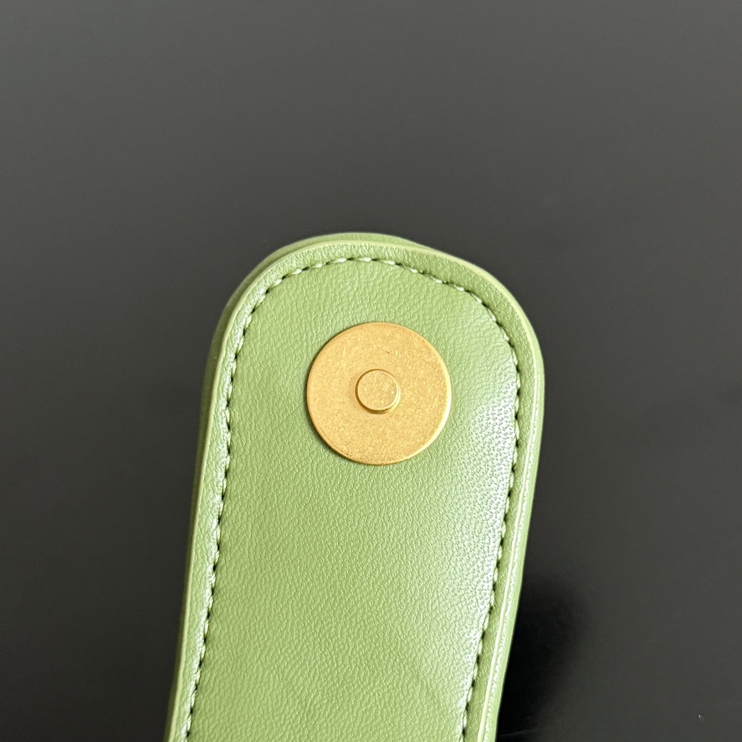 [True-to-ORIGINAL] B0tt*ga Ven*ta Small Lauren 1980 Matcha For Women 27cm/10.6in