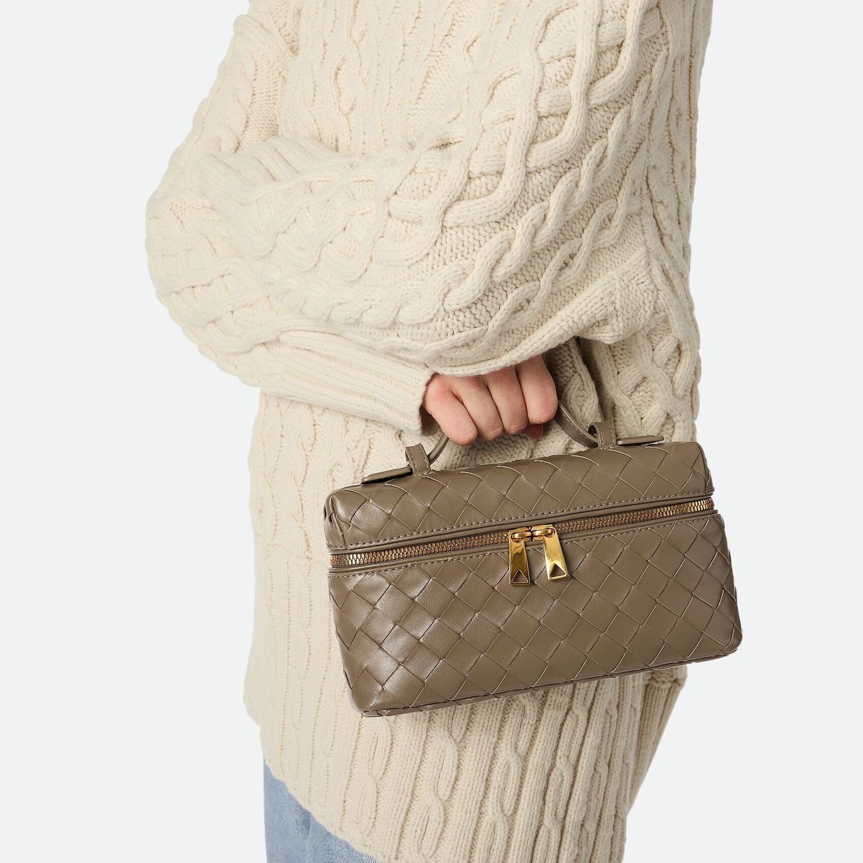 [True-to-ORIGINAL] B0tt*ga Ven*ta Bang Bang Pinecone For Women 23cm/9.1in 789109V3IV12355