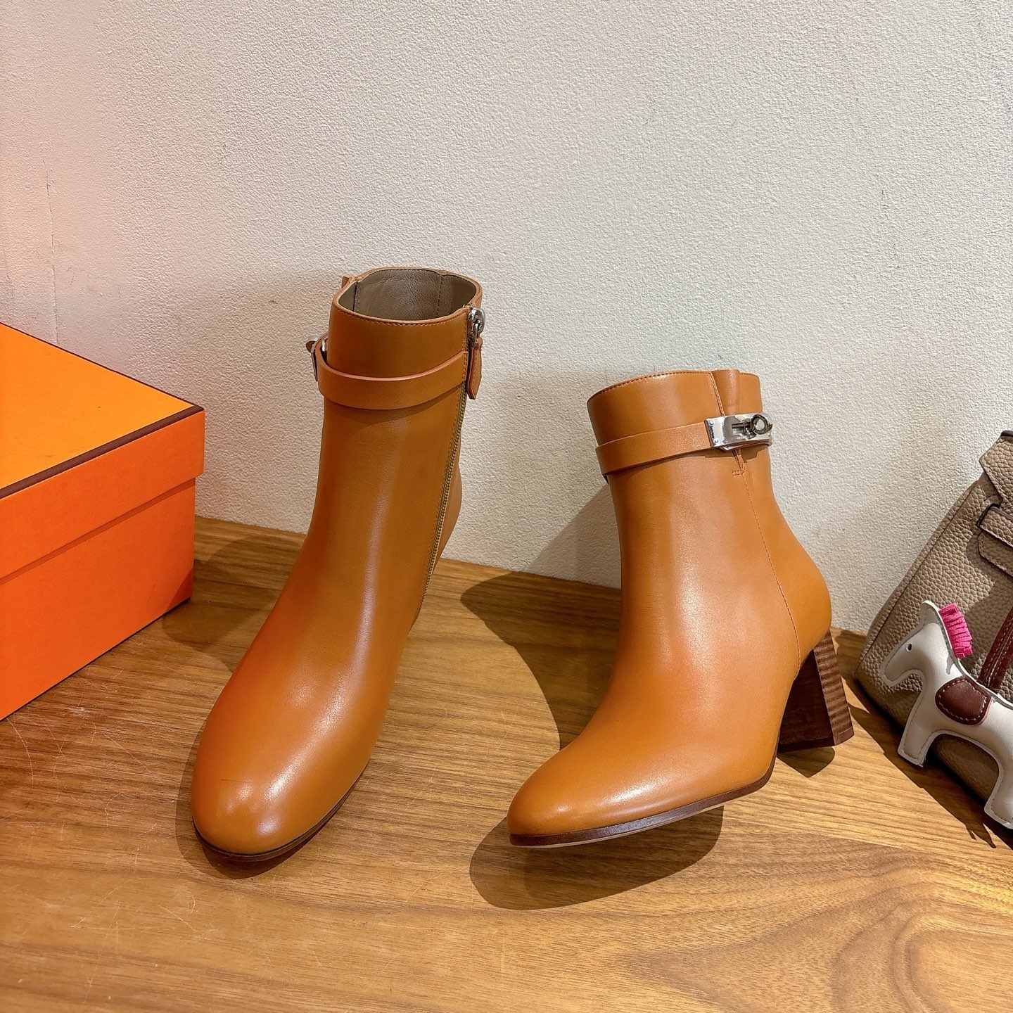 H**me5 Saint Germain Ankle Boots Naturel For Women H202257Z A3350