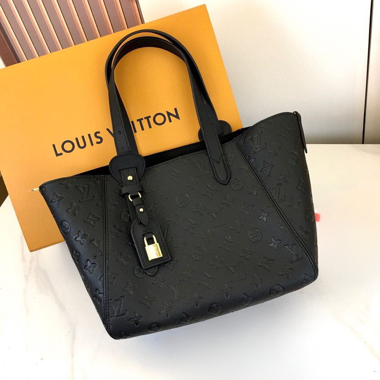 [True-to-ORIGINAL] L0vis Vvtt0n All In One PM Black For Women 15.7in/40cm M25858