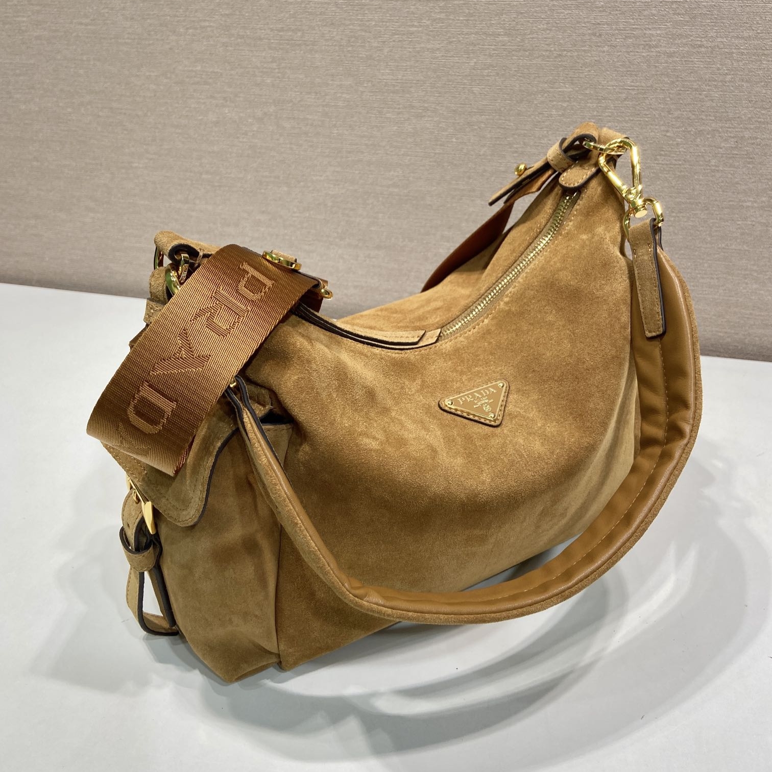 [True-to-ORIGINAL] Pra*a Explore Large Suede Bag Cinnamon For Women 32cm/12.6in 1BC264_008_F0401_V_NOO