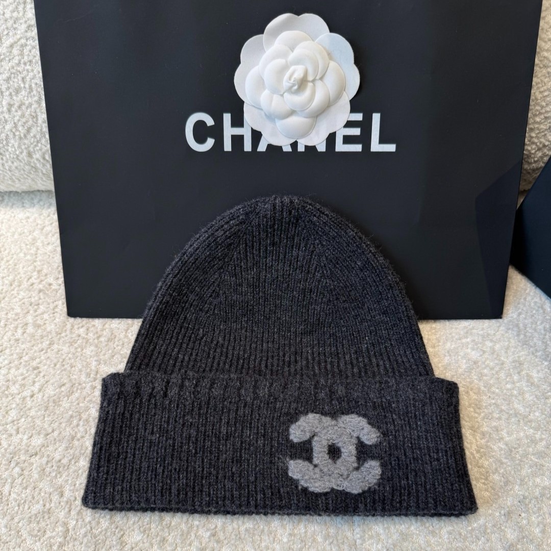 Ch**el CC Logo Scarf And Beanie Set In Dark Grey For Women