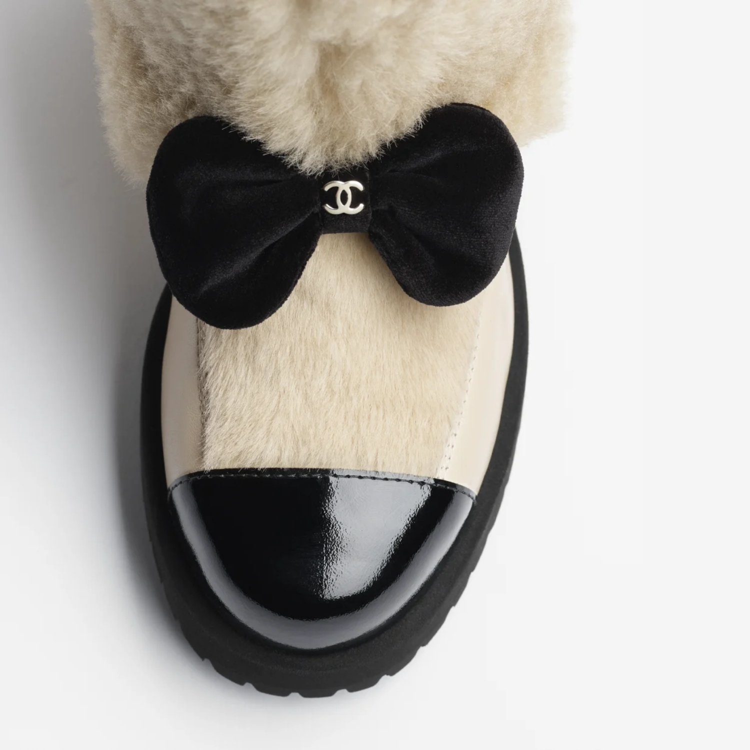 Ch**el Shearling Ankle Short Boots Beige And Black 44mm For Women – G46636-B21528-U2879