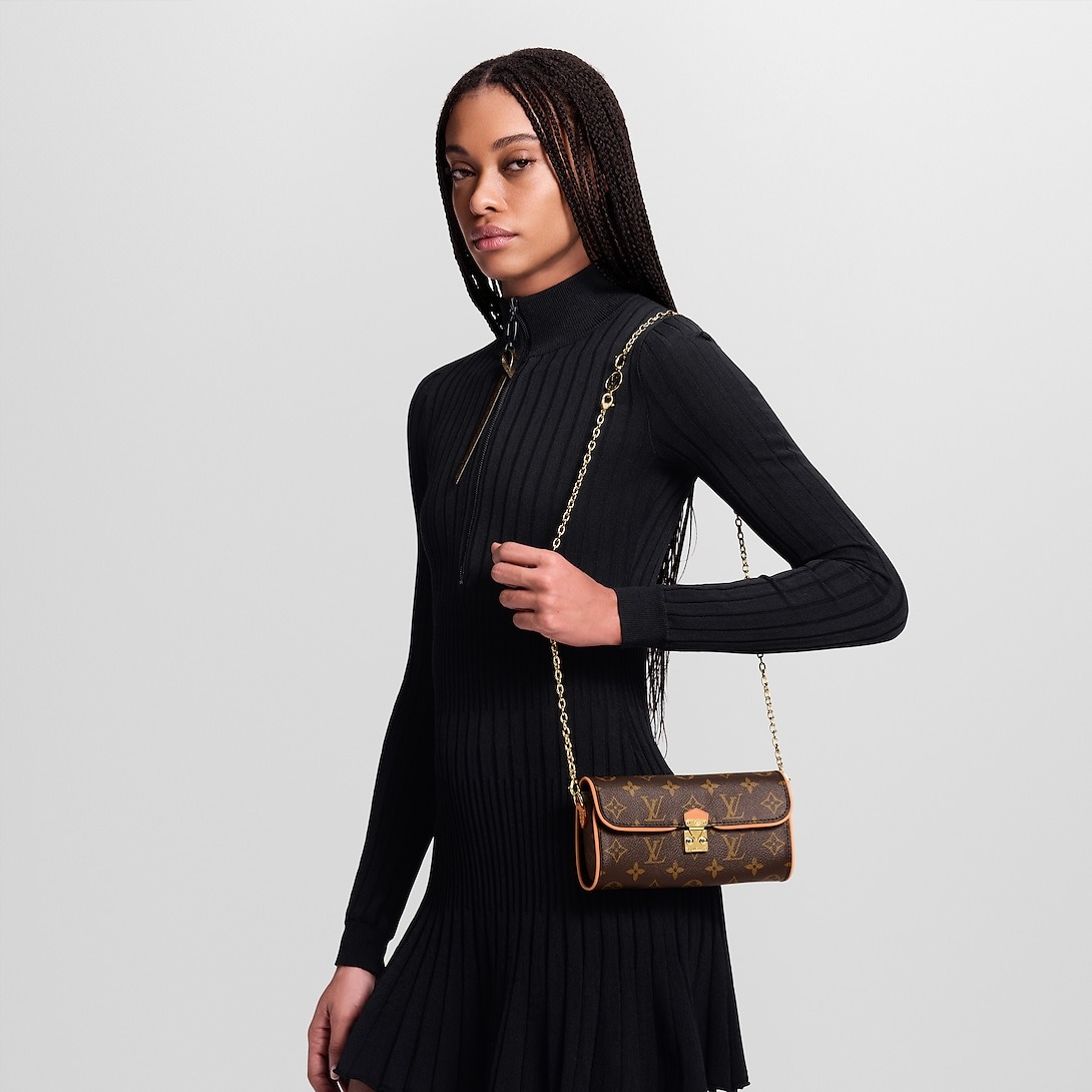 L0vis Vvtt0n Pochette Camille Monogram Canvas For Women 8.3in/21cm M13566