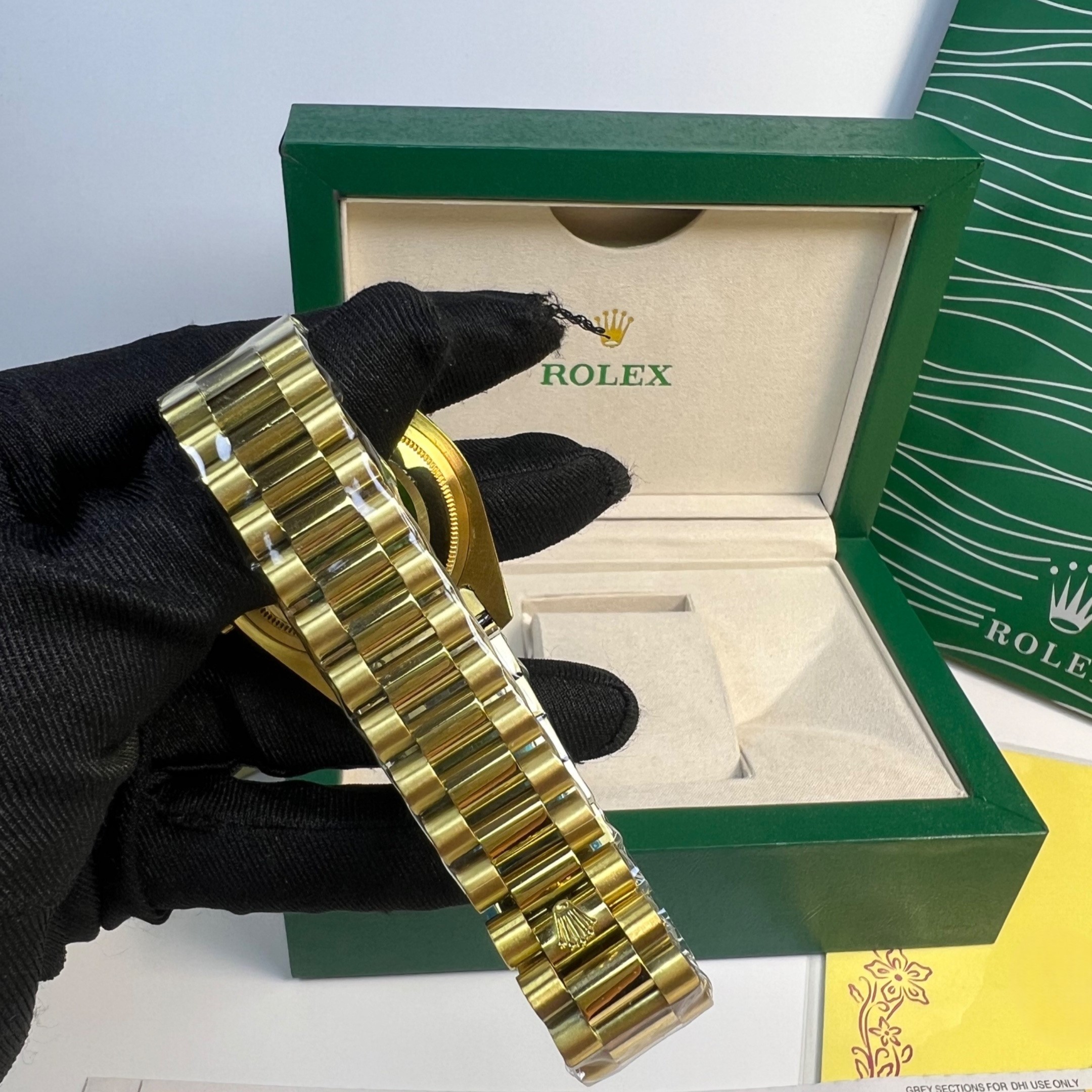 R01ex Day-Date 36 Watch Gold Toned Black Dial 36mm For Men