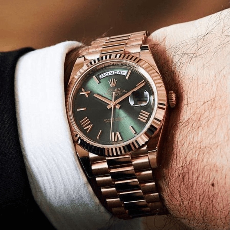 R01ex Day-Date 40 Watch Rose Gold Toned Olive Green Dial 40mm For Men 228235-0025