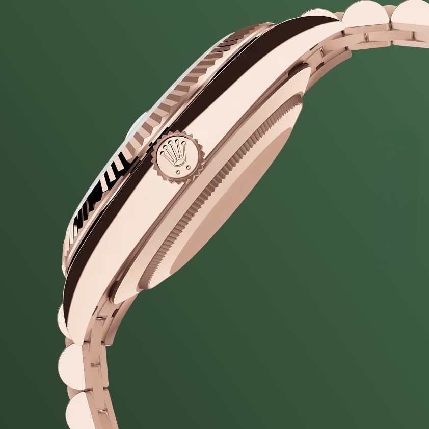 R01ex Day-Date 40 Watch Rose Gold Toned Olive Green Dial 40mm For Men 228235-0025