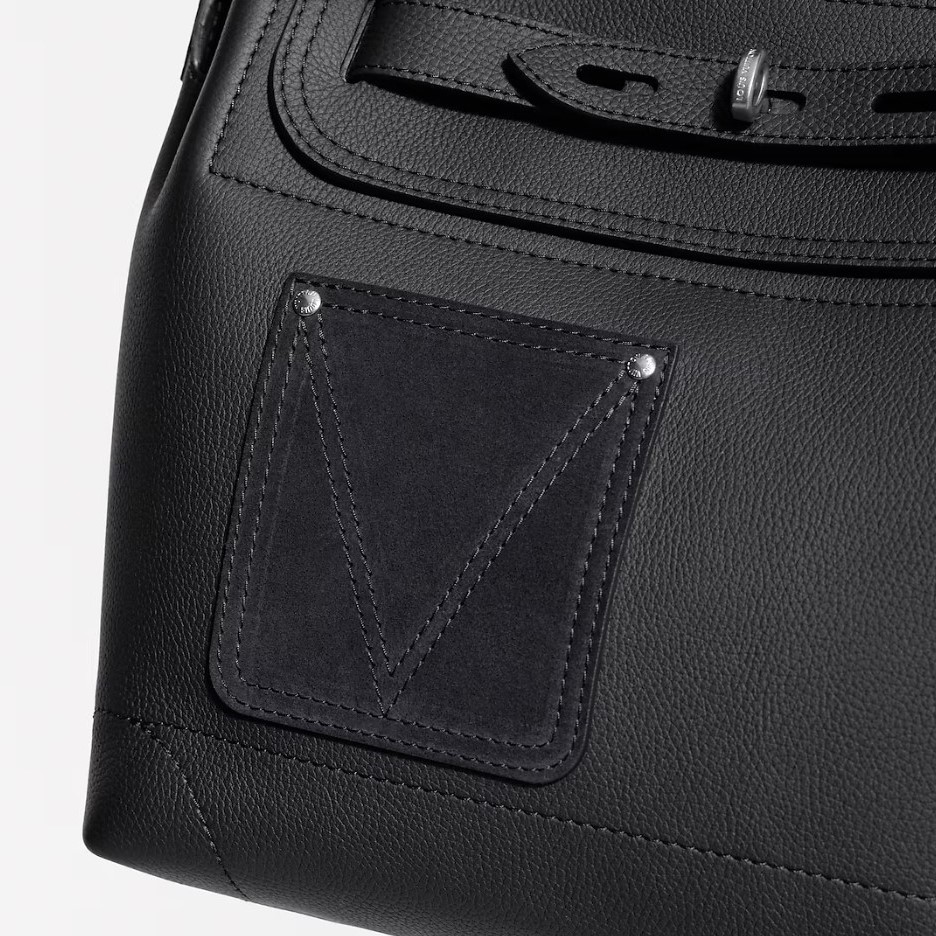 L0vis Vvtt0n Steamer 30 Top Handle Bag 12.6in/ 32cm Black Silver Hardware For Men M27061