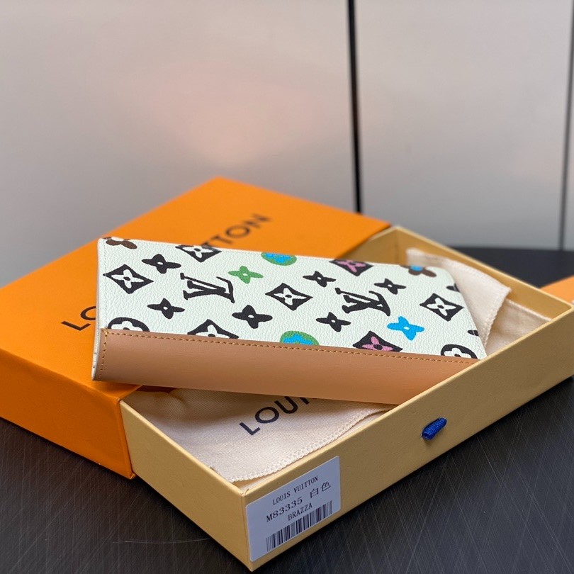 L0vis Vvtt0n Brazza Wallet Cream For Women 3.9 Inches/ 10 Cm M83335